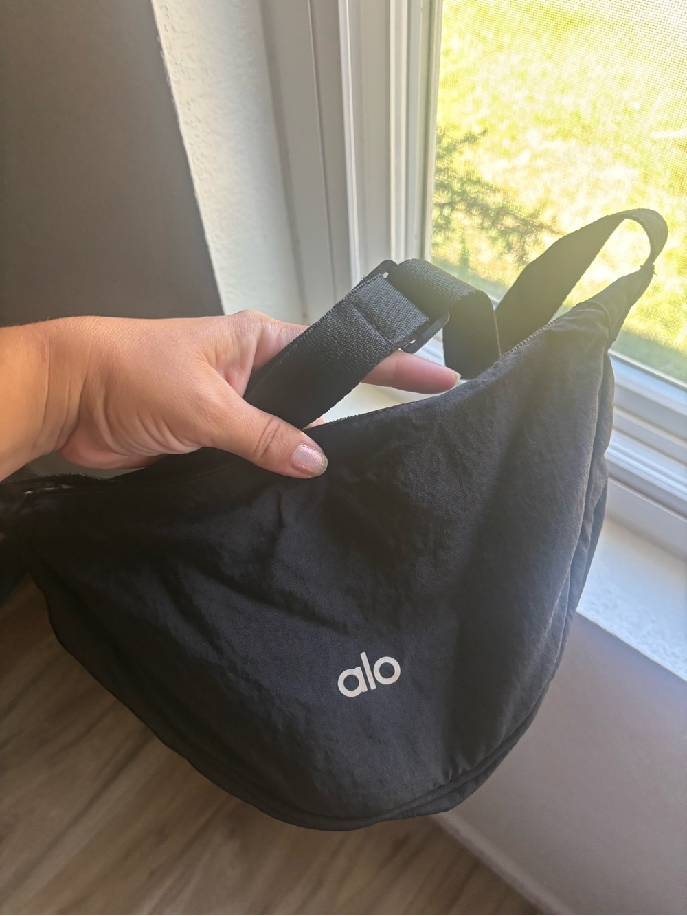 ALO Yoga Black Mini Bag - Picture 3 of 3